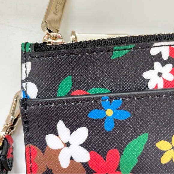 Kate Spade wristlet - Picture 5 of 10